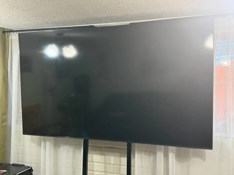 Televisor Samsung QN85Q70AA 85 pulgadas 4K - 2