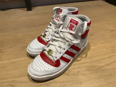 Zapatillas Adidas Top Ten Hi Blancas y Rojas - miniatura 2