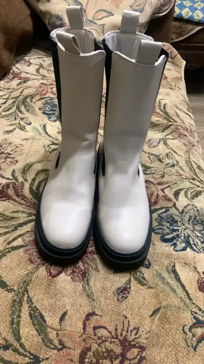 Botas blancas con suela gruesa 38 - miniatura 1
