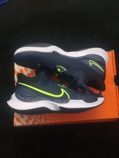 Zapatillas Nike azul de basquetbol - miniatura 1