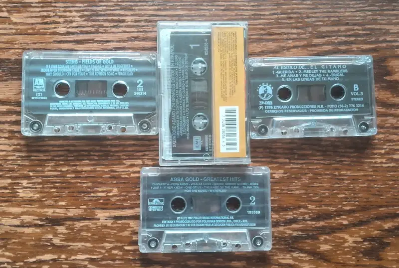 Cassettes de música de Salvatore Adamo, Sting y ABBA - 2