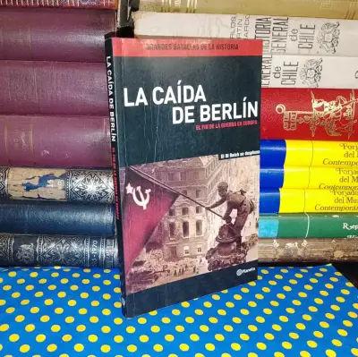 Libro La Caída de Berlín - Historia de la Segunda Guerra Mundial - miniatura 1