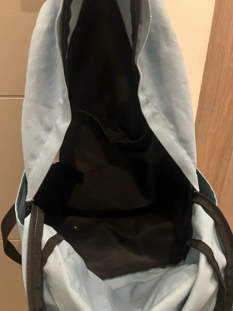 Mochila Adidas celeste con logo frontal - 3