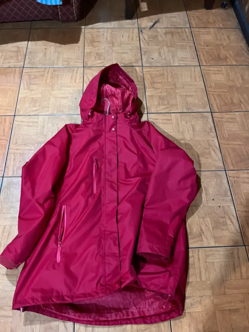 Chaqueta impermeable roja con capucha mujer XL - 5