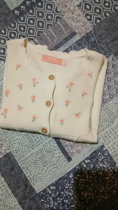 Chaleco  de niña con bordado floral Pillin - miniatura 4