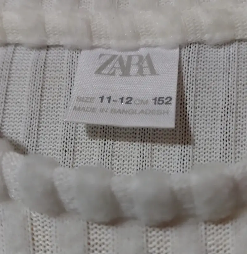 Suéter Blanco Zara con Detalles de Perlas - 2