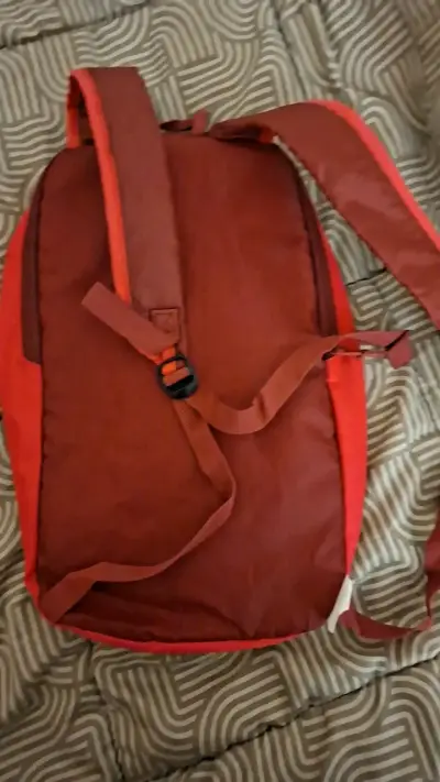 Mochila roja Quechua Arpenaz 10L - miniatura 2