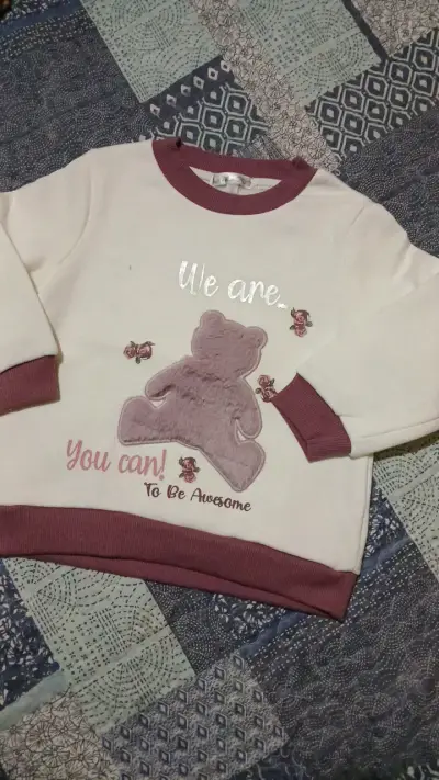 Polerón infantil con diseño de oso - miniatura 1