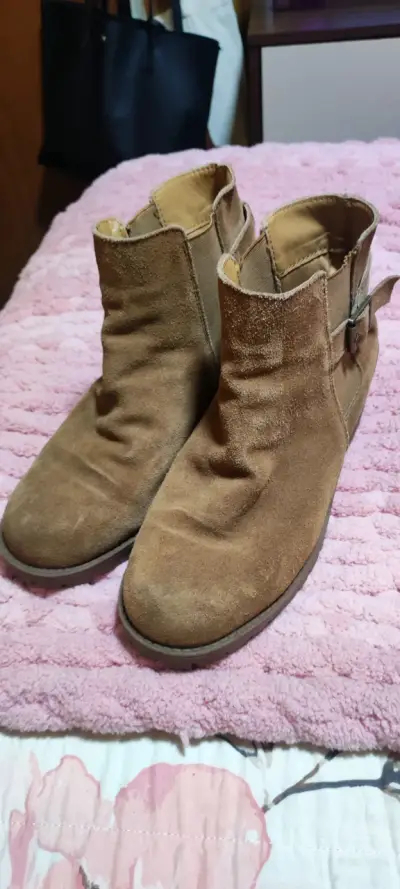 Botines de gamuza marrón con hebilla - miniatura 2