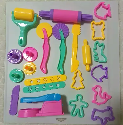 Set de herramientas para plastilina de colores - miniatura 1