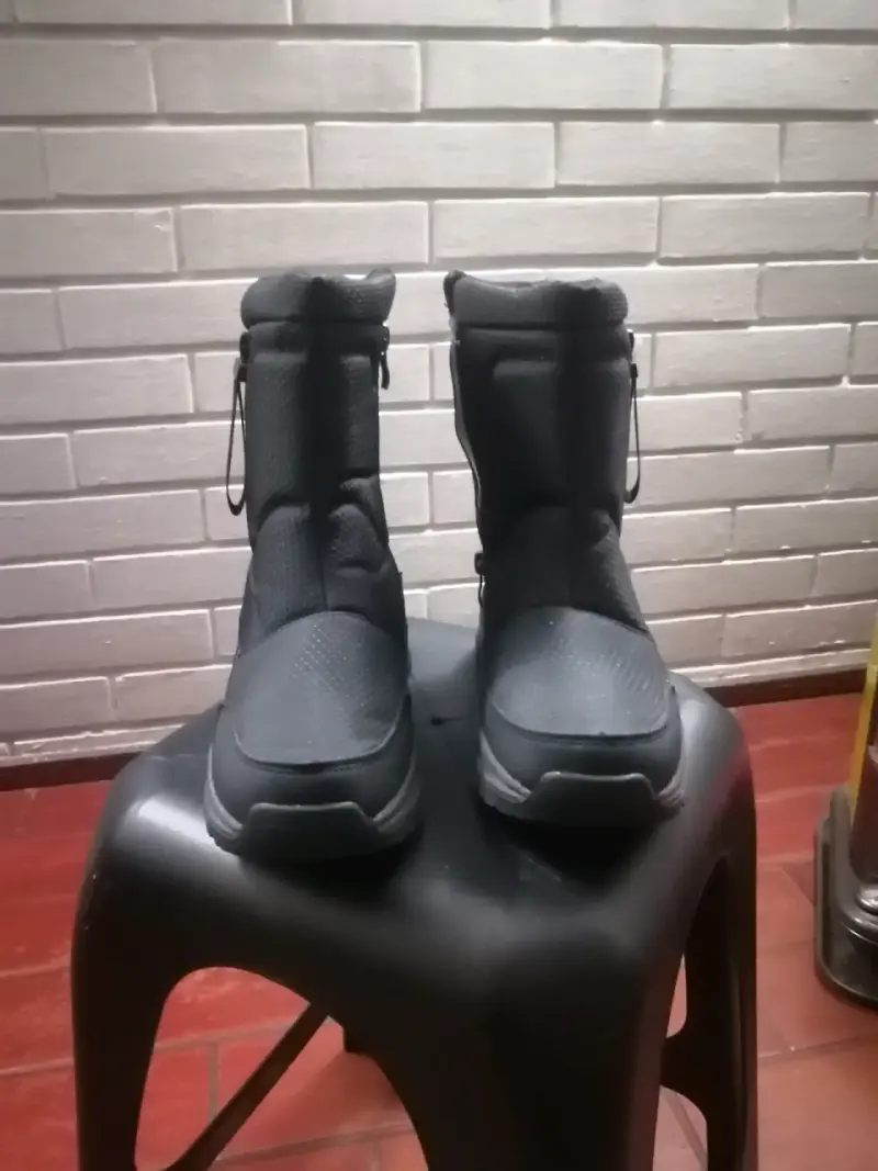 Botas negras de invierno con cierre lateral - 2