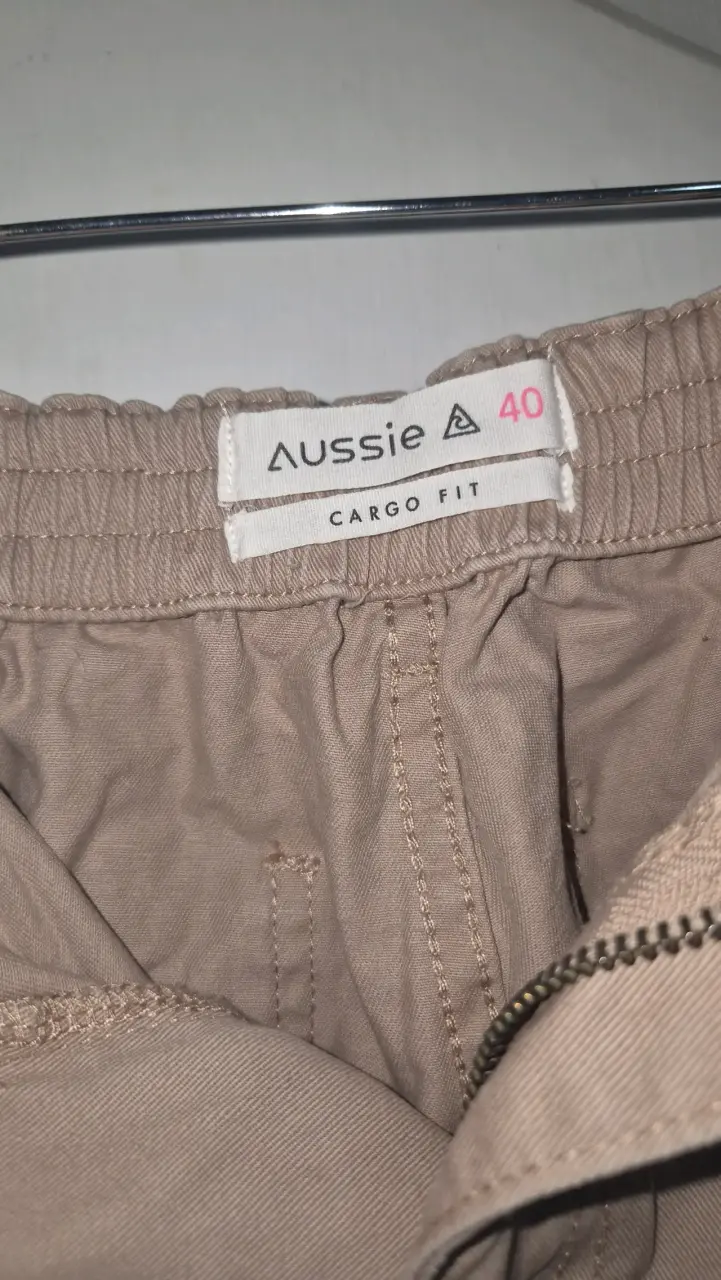 Pantalones cargo beige Aussie talla 40 - 2