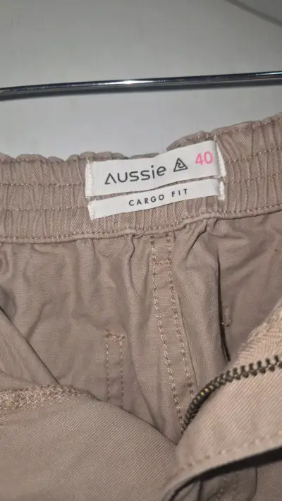 Pantalones cargo beige Aussie talla 40 - miniatura 2