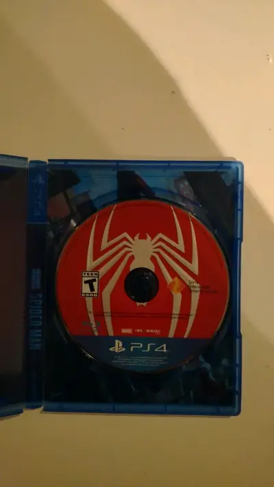 Juego PS4 Marvel Spider-Man Insomniac - miniatura 3