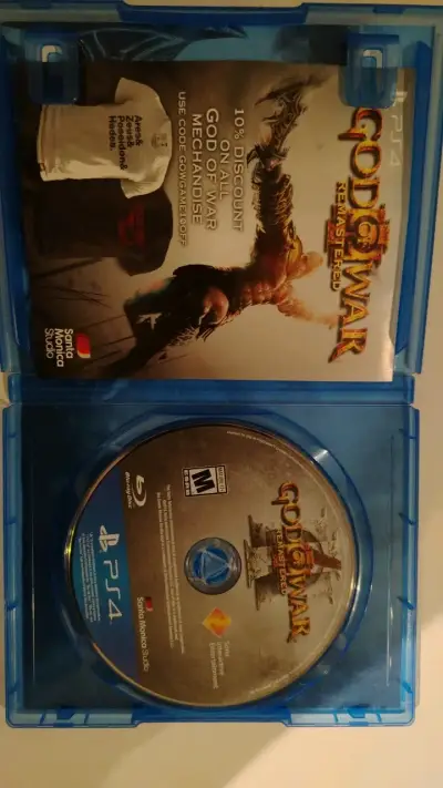 God of War Remastered para PS4 en buen estado - miniatura 3