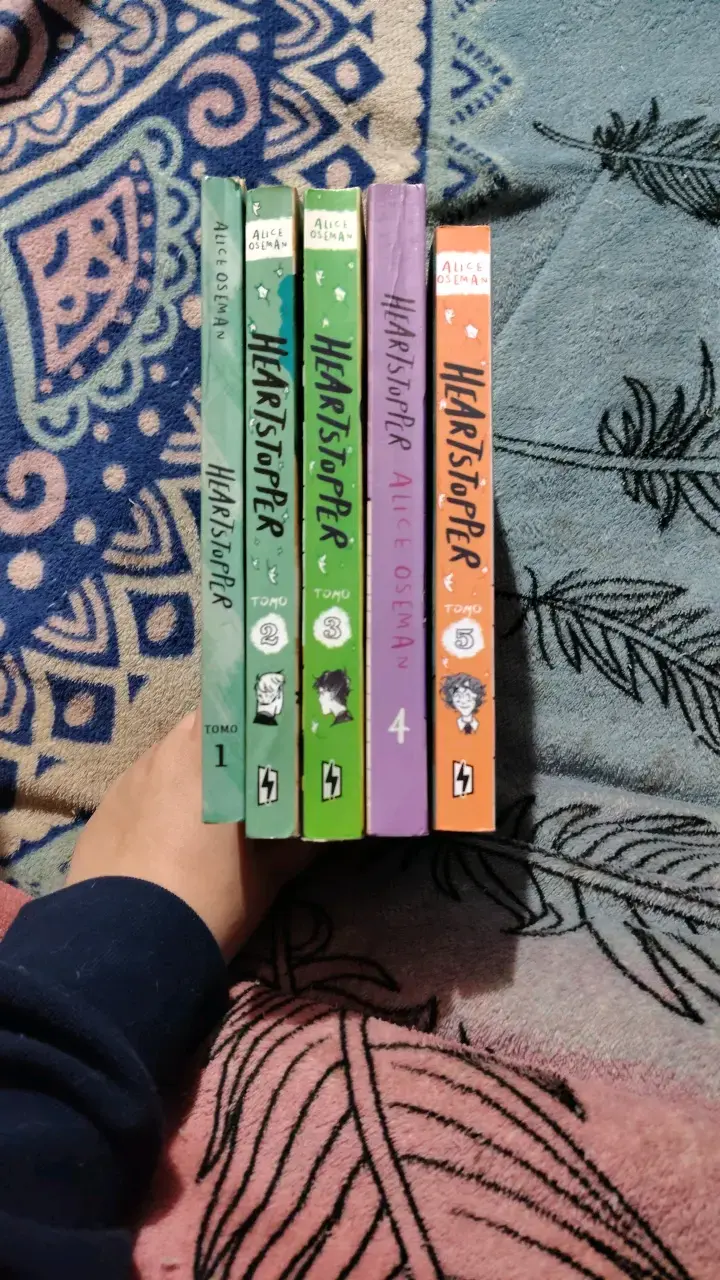 Colección de libros Heartstopper de Alice Oseman - 6