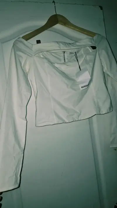 Blusa blanca manga larga Bershka L - miniatura 1