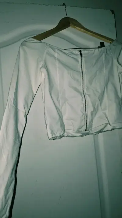 Blusa blanca manga larga Bershka L - miniatura 3