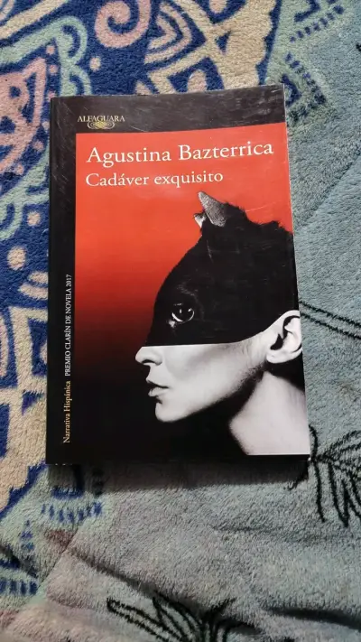Libro 'Cadáver Exquisito' de Agustina Bazterrica - miniatura 1
