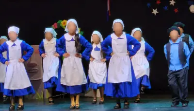 Trajes de Baile Folclórico Infantil Azul y Blanco - miniatura 1