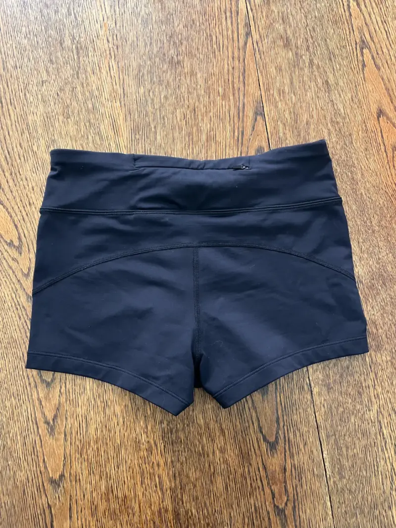 Shorts deportivos negros Nike para mujer - 2