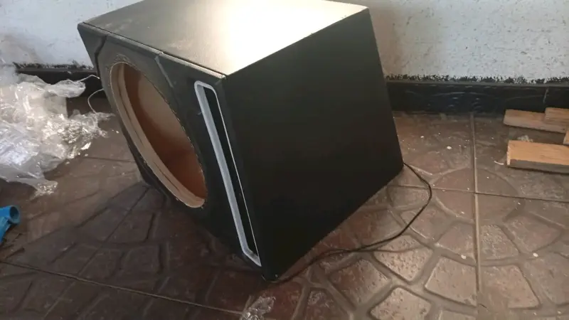 Subwoofer Kenwood Excelon 12 pulgadas - 2