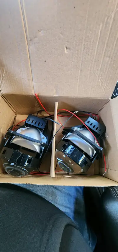 Luces LED para auto con proyector - miniatura 2