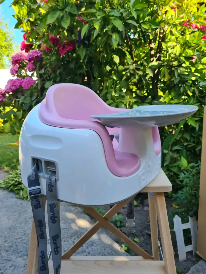 Silla de bebé Bumbo con bandeja removible