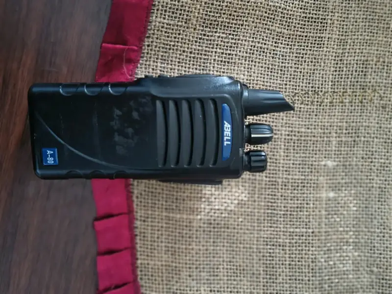 Radio walkie talkie portátil A-80 - 4
