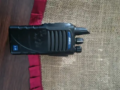 Radio walkie talkie portátil A-80 - miniatura 4