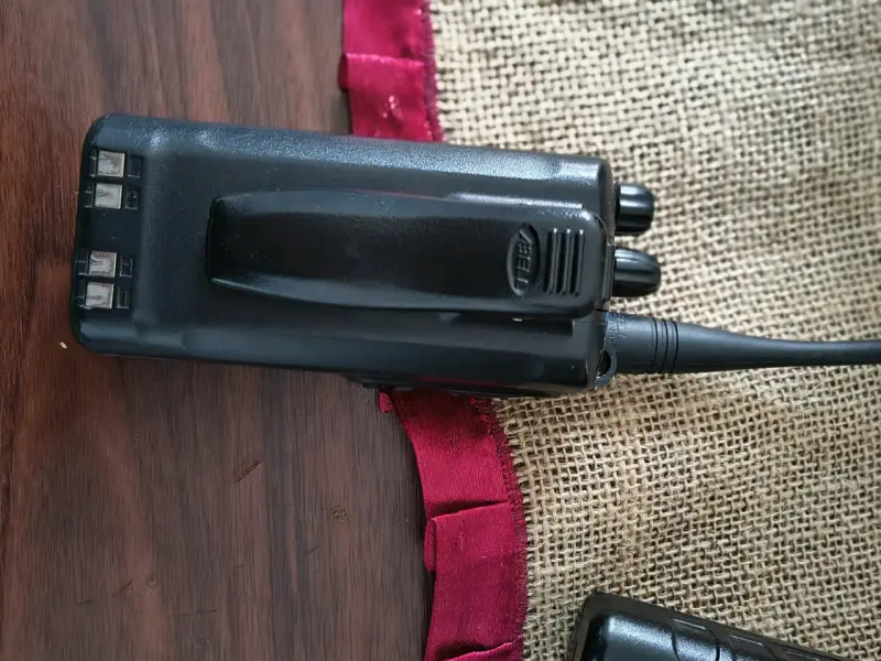 Radio walkie talkie portátil A-80 - 5