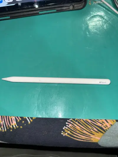 Apple Pencil de segunda generación en buen estado - miniatura 2