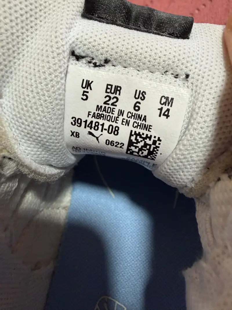Zapatillas deportivas para niños Puma blancas y negras - 4