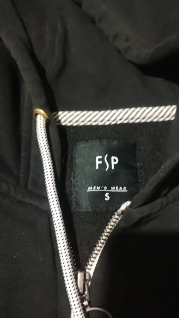 Polerón negro con capucha y cierre FSP para hombre - 3