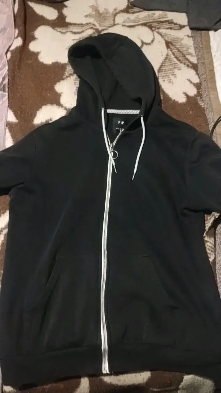 Polerón negro con capucha y cierre FSP para hombre - 4