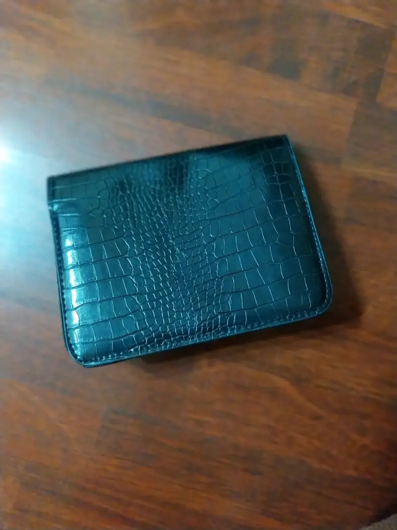 Carteras de mano con cadena y diseño elegante - 4