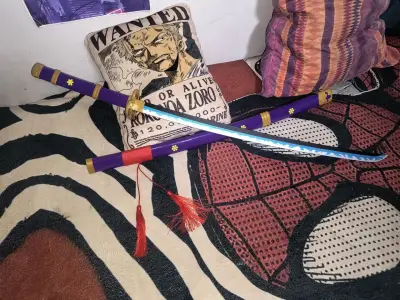 Espada decorativa estilo katana morada - miniatura 2
