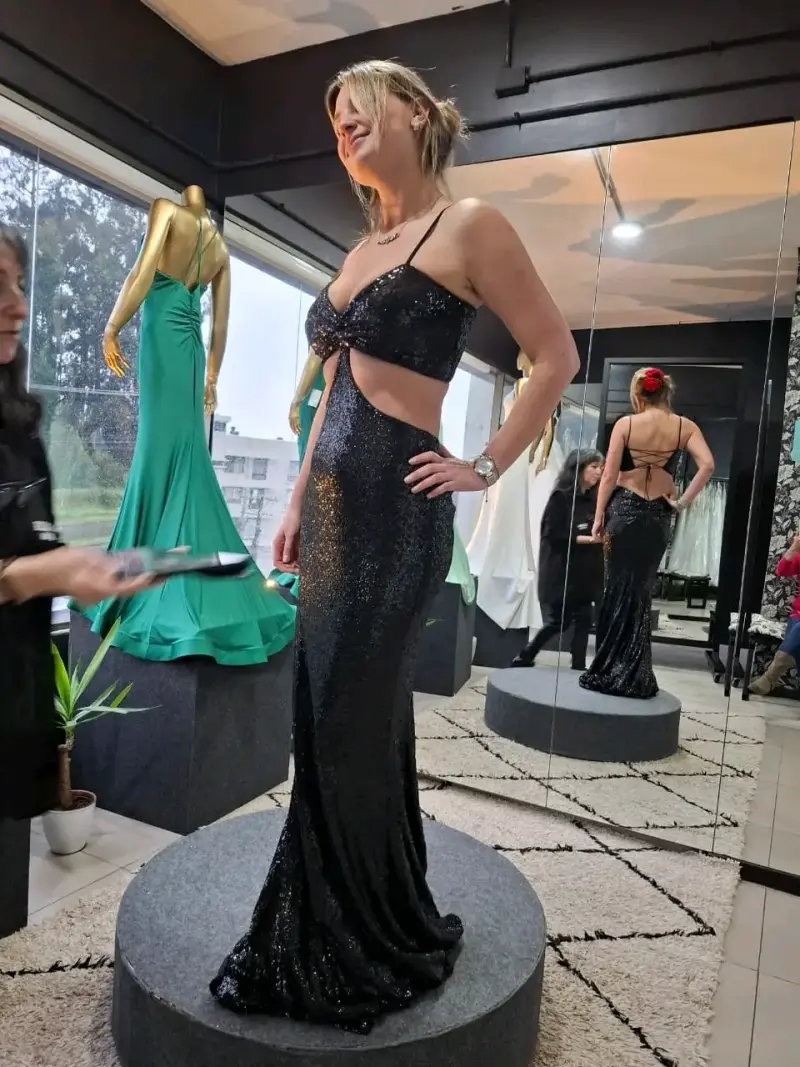 Vestido de gala negro con brillo,(de diseñador) - 2