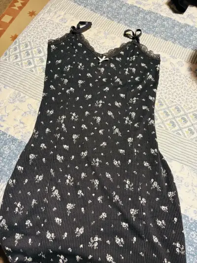 Vendo ropa barata - miniatura 1