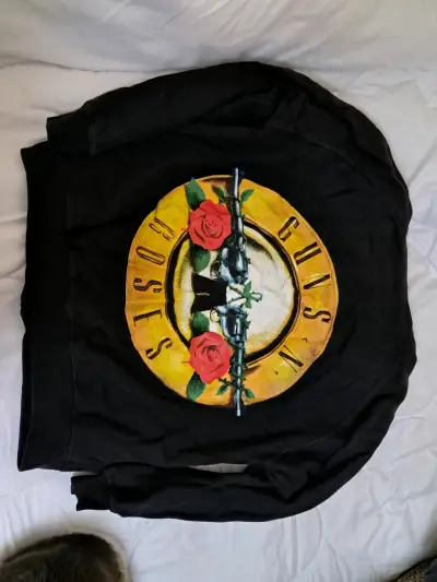 Polerón negro Guns N' Roses con capucha - miniatura 3