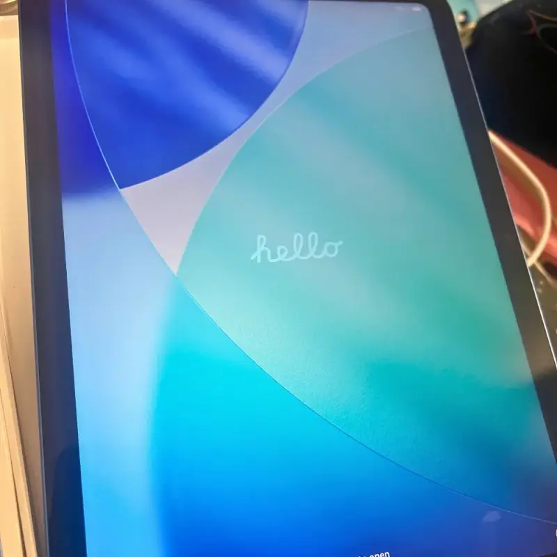 iPad 10a Generación 64gb Wi-fi Azul + Caja