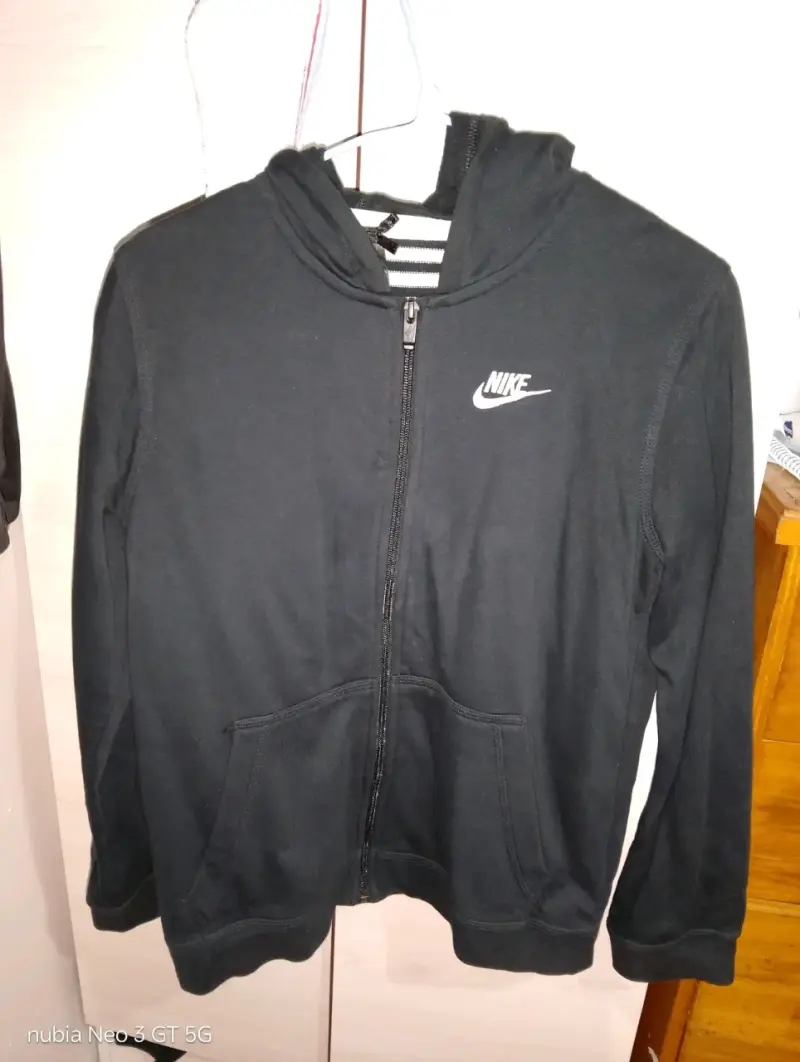 Polerón con capucha Nike negro para hombre