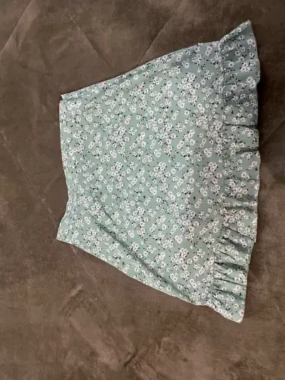 Falda corta verde floral Shein - miniatura 3