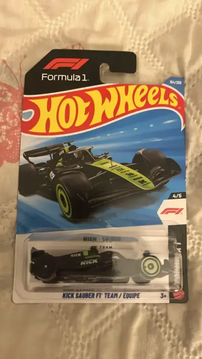 Auto de juguete Hot Wheels F1 Kick Sauber. - miniatura 1