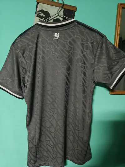Camiseta Real Madrid Adidas originals talla L fit. - miniatura 2