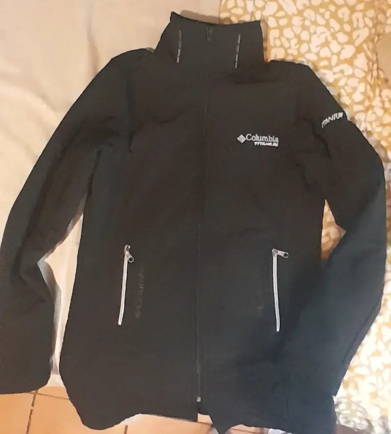 Chaqueta negra Columbia Titanium para mujer - 1
