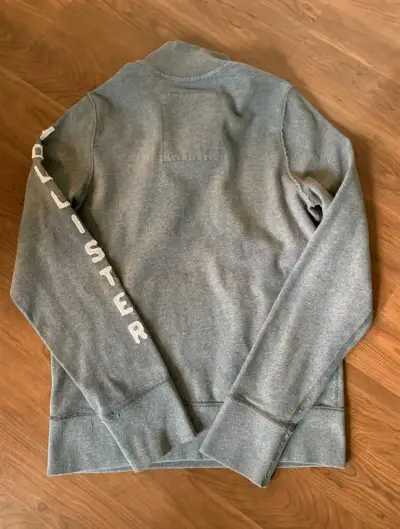Polerón gris Hollister Malibu CA para hombre - miniatura 3