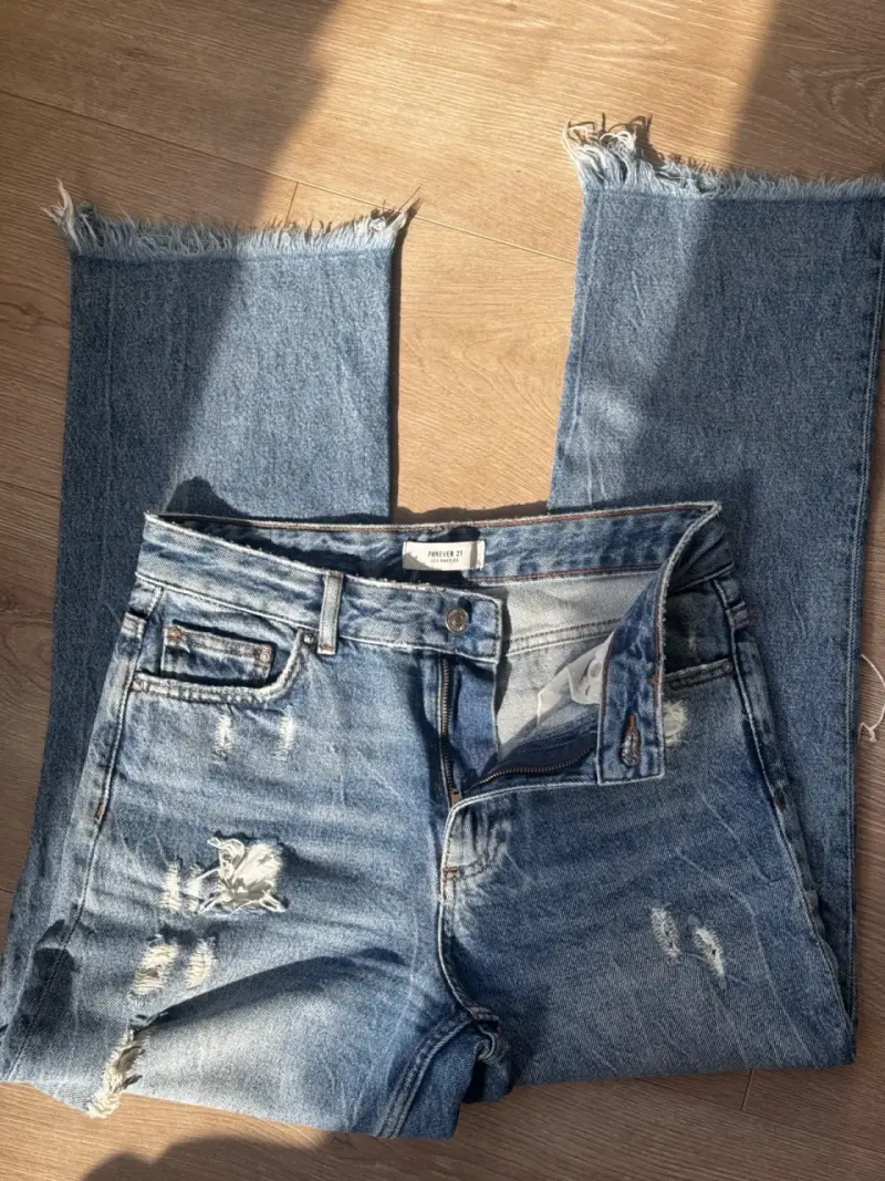 Jeans rasgados azul Forever 21 para mujer - 2