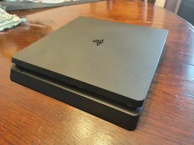 Consola Sony PS4 Slim 1TB con 3 juegos - miniatura 3