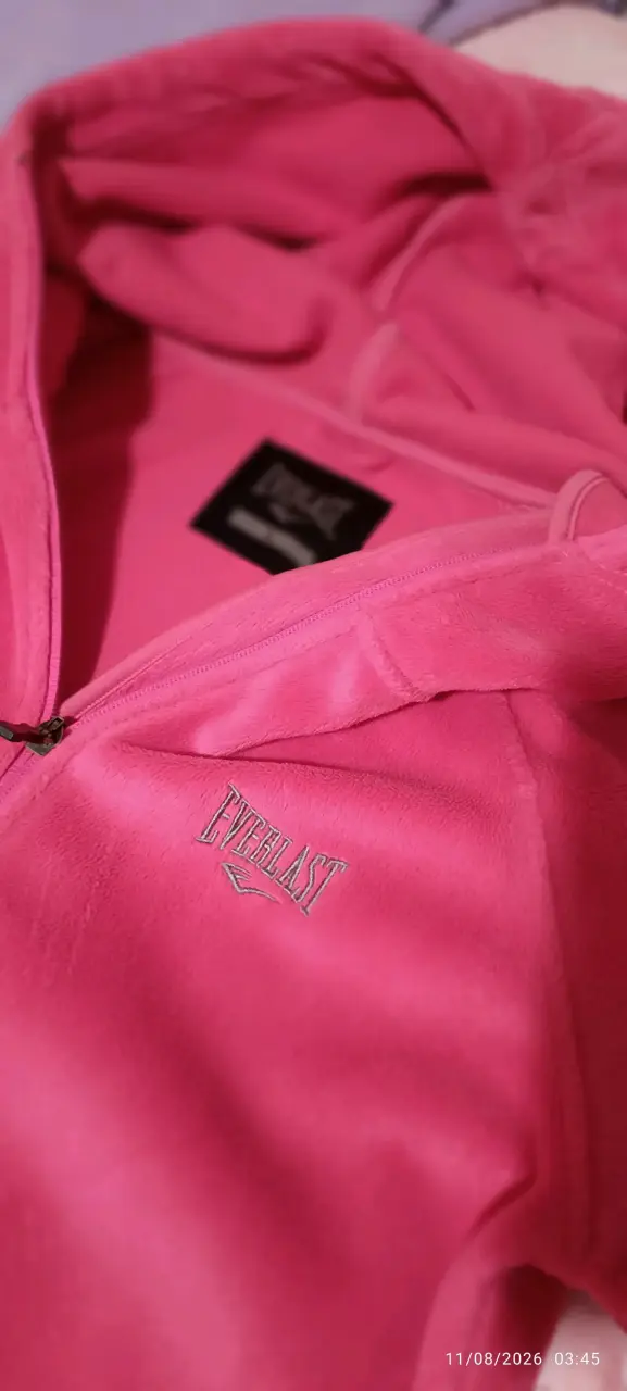 Polerón Everlast rosa con capucha